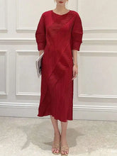Elegant Pleated Kimono Sleeve Dress